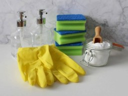 Очиститель для кухни и ванной из двух ингредиентов, что есть у вас дома
