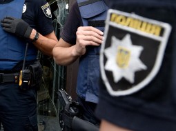 В Энергодаре в тайнике нашли форму полиции Украины, гранаты и боеприпасы 