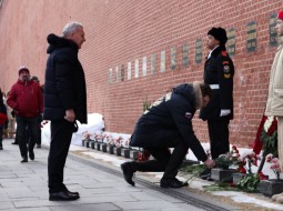 Руководство «Роскосмоса» почтило память Юрия Гагарина