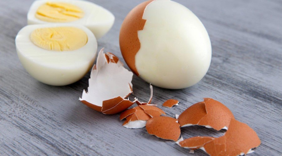 Как очистить вареное яйцо всего за три секунды
