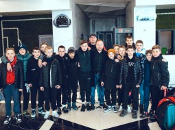 16 юных футболистов из Мелитополя ближайшие два дня проведут в Академии футбола Крыма